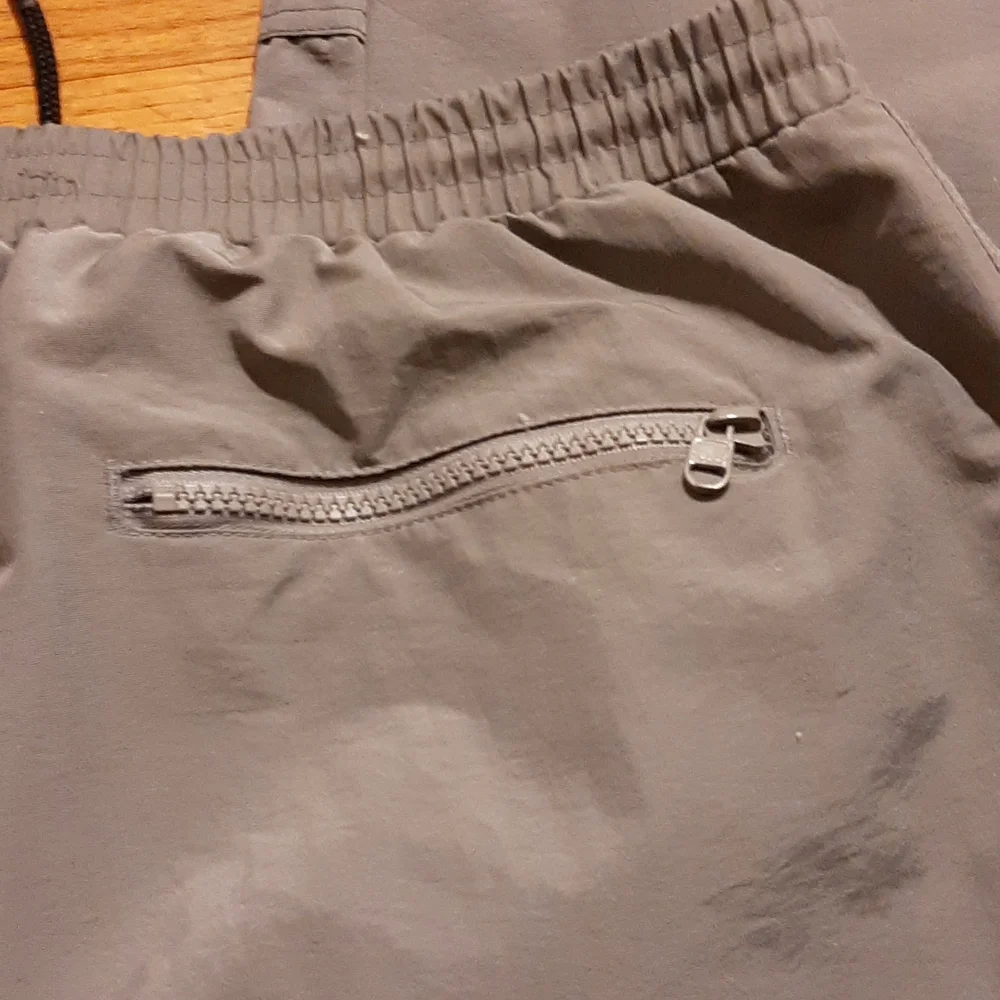 1/2 PRICE🔻Old Navy Nylon Shell Ski/Snowboard Pants - Picture 6 of 11